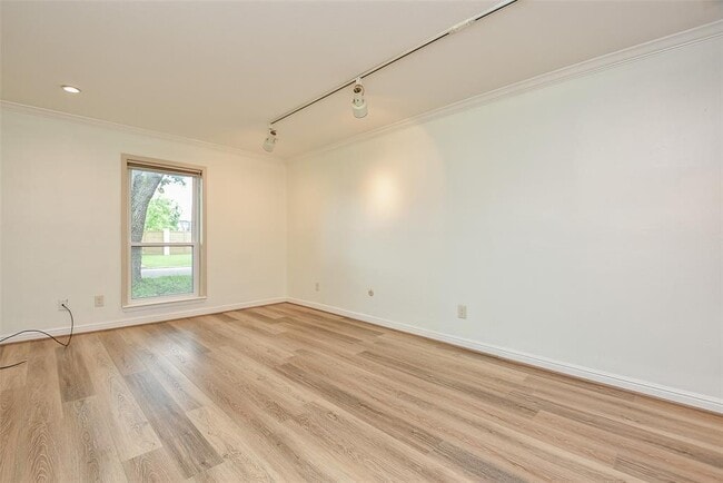 Building Photo - 4812 Palmetto St