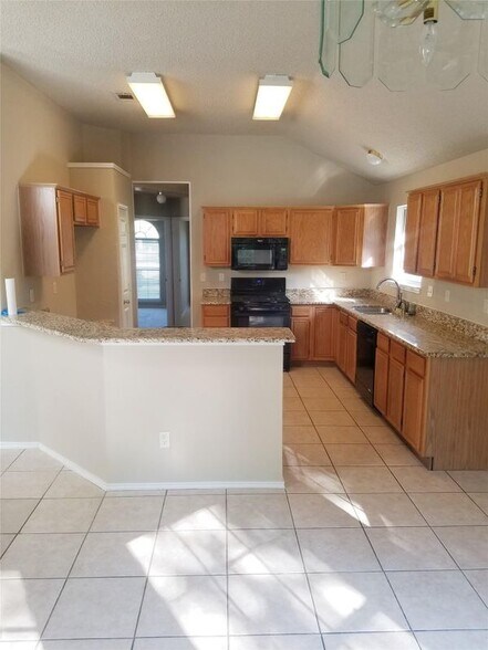 Building Photo - 3519 Daisy Ln
