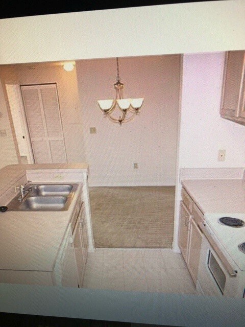 Building Photo - 11530 Villa Grand