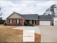 Building Photo - Beautiful Ranch Style Home in Wellford, SC