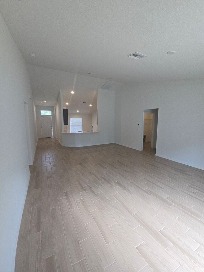 Building Photo - 4 bed 2 bath new construction home