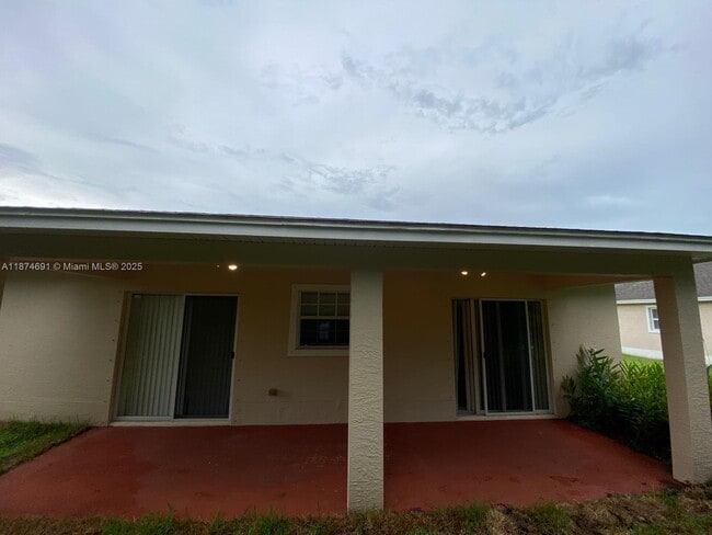 Building Photo - 6432 Las Palmas Way
