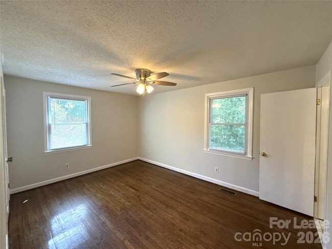 Building Photo - 5710 Charing Pl