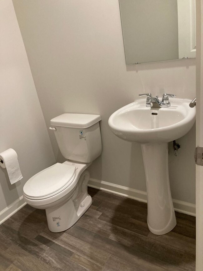 Building Photo - ** Apply TODAY ** Possibly Have Keys in Hand TOMORROW **