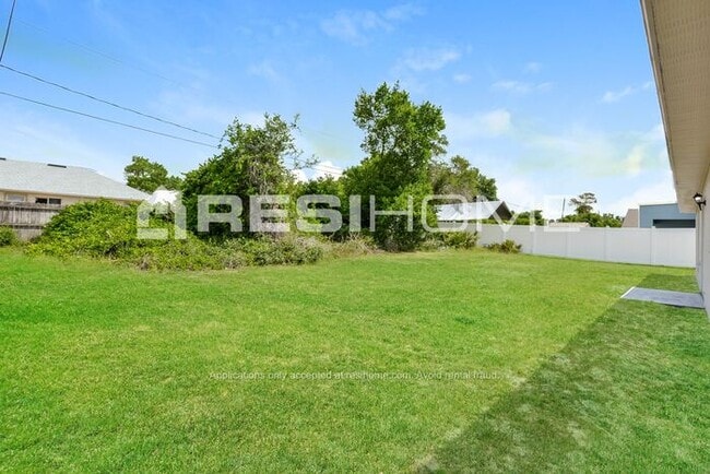 Building Photo - 2924 Norwick St