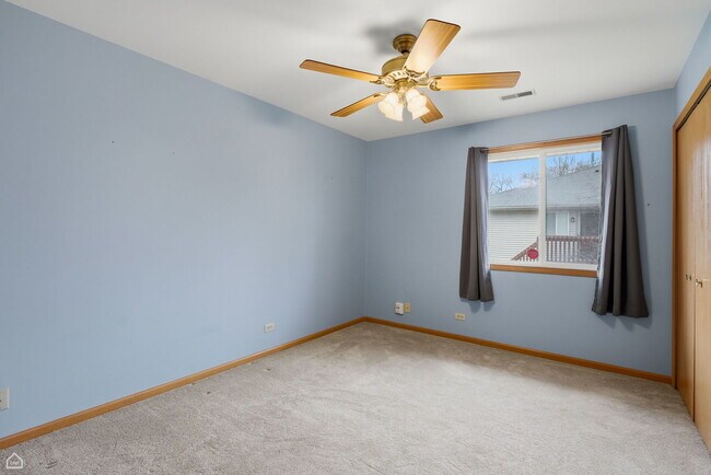 Building Photo - 490 Westwood Ct