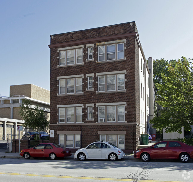 Building Photo - 1318-20 Van Buren