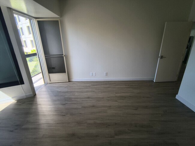 Building Photo - Newly Renovated Spacious 1BD/1 BA Property Available for Rent!!!