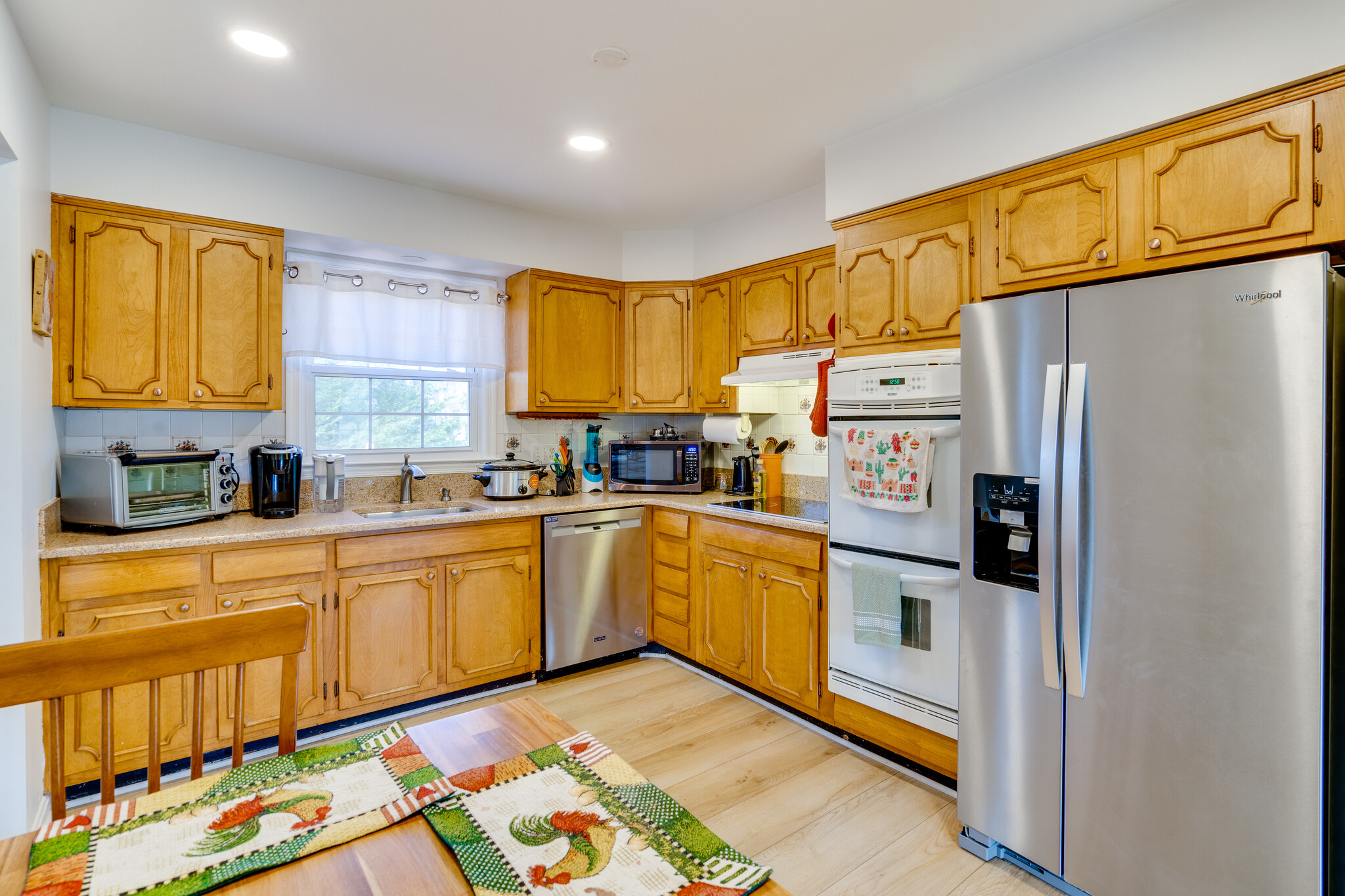 Kitchen - 9215 Cherrytree Dr