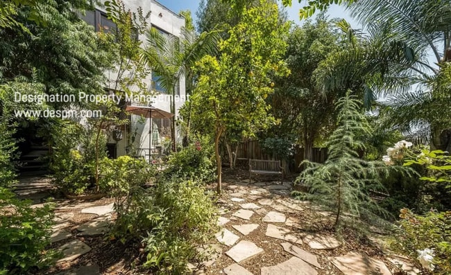 Building Photo - 1761 3/4-1764 Griffith Park Blvd