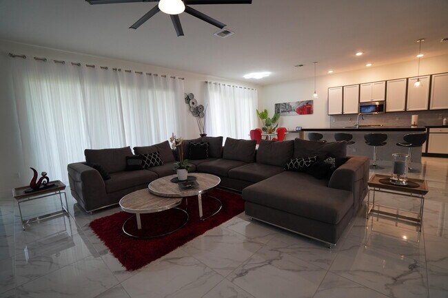 Building Photo - 15750 Longboat Key Dr