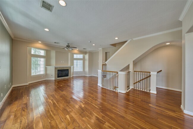 Building Photo - 2526 Bevis St