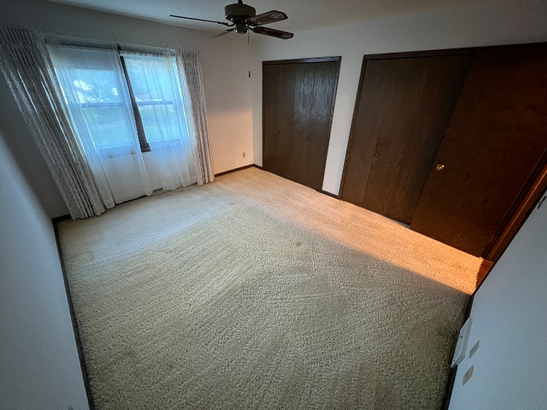 Building Photo - 243 Tyler Cir