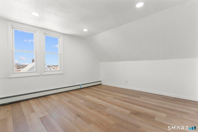 Building Photo - 26 Mc Lean St