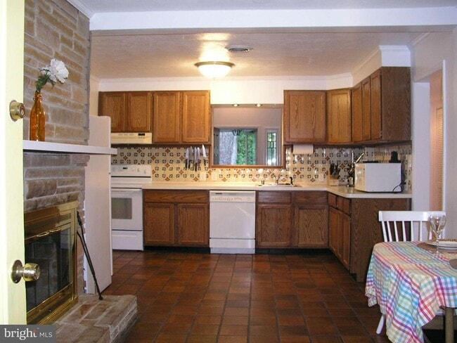 Building Photo - 10409 Gary Rd