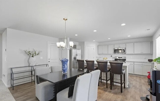 Building Photo - 112 Arlington Dr