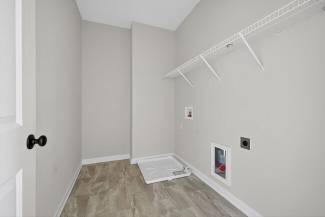 Building Photo - 4407 Silver Oak Dr