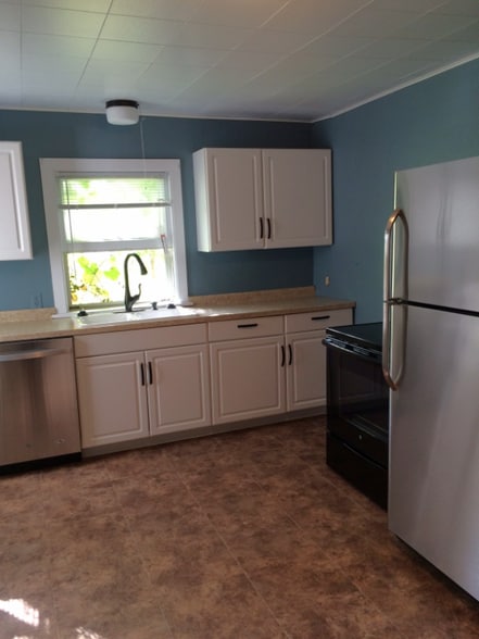 Building Photo - 1106 Charles St