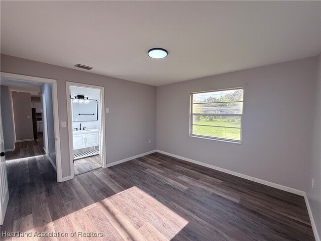 Building Photo - 1629 Lagrange Ave