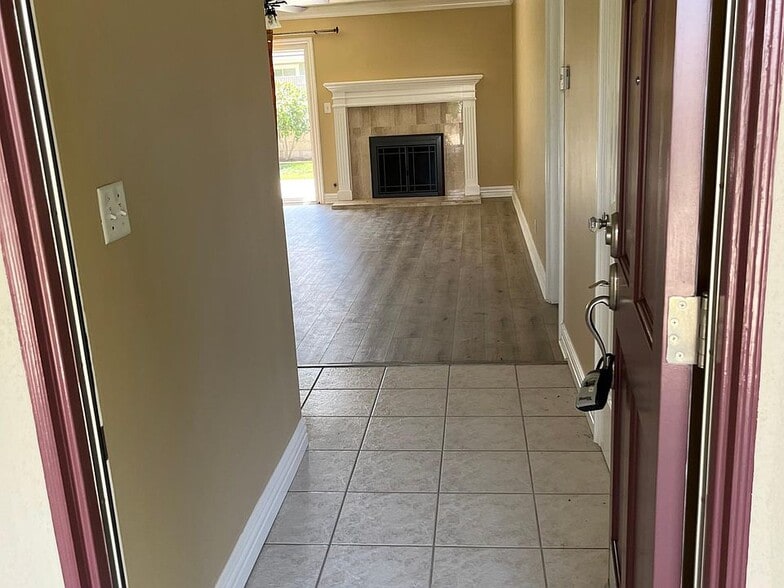 Building Photo - 4600 Guava Avenue