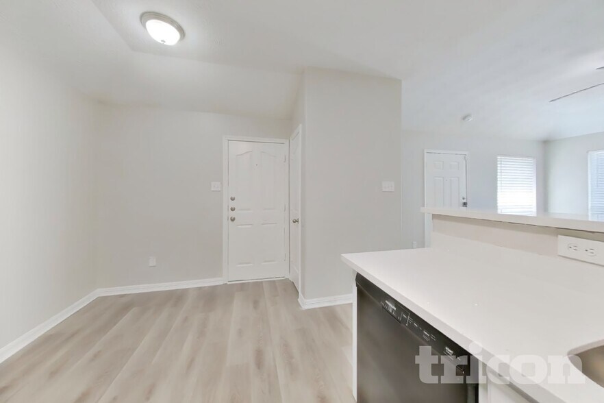 Building Photo - 24307 Hard Wood Dr