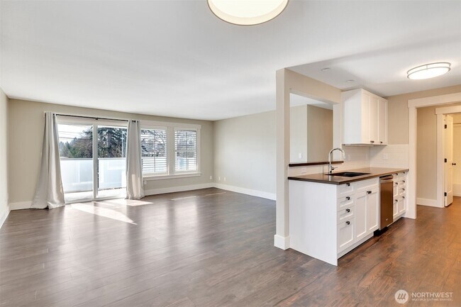 Building Photo - 1016 SW 152nd St