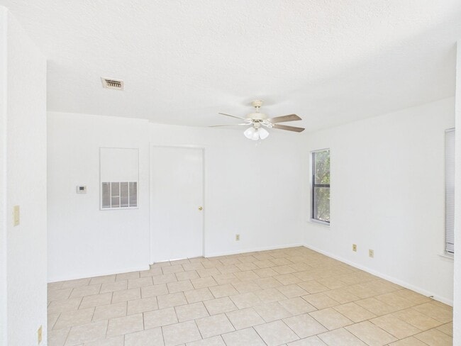 Building Photo - 293 Billie Dr