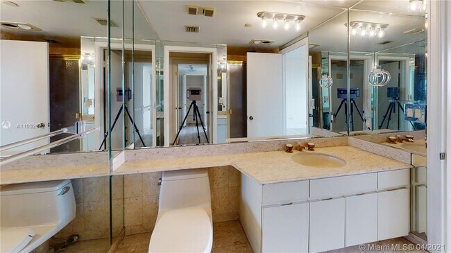 Building Photo - 11113 Biscayne Blvd