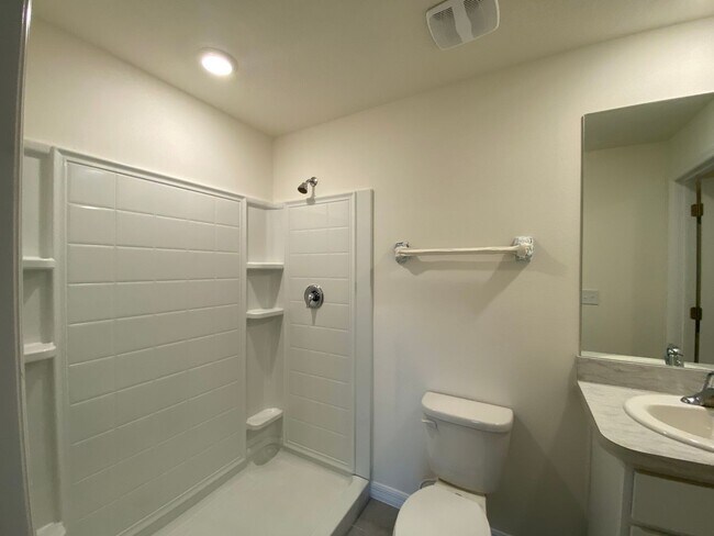 Building Photo - Not Ready for Showings until BEGINNING OF FEBRUARY... Desirable Lake Diamond Subdivision 4/2/2 **...