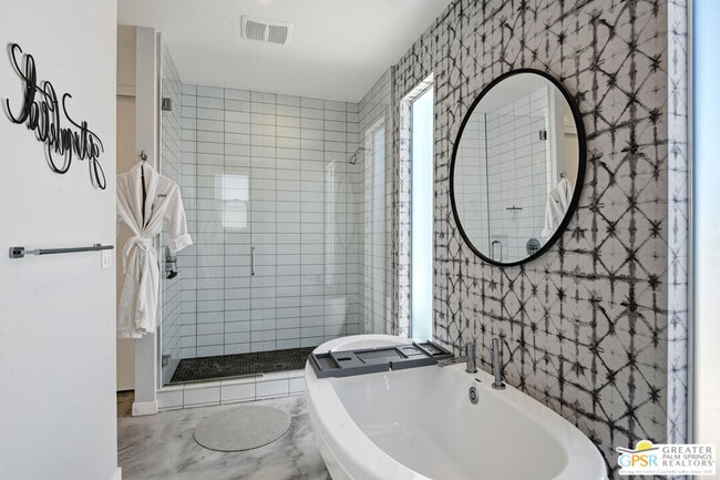 Building Photo - 949 Bernardi Ln