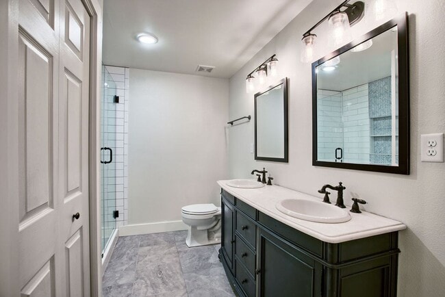 Building Photo - Exceptional 3 Bedroom Home with office & detached flex space