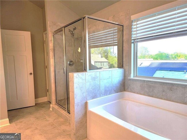 Building Photo - 1866 Castleberry Ln