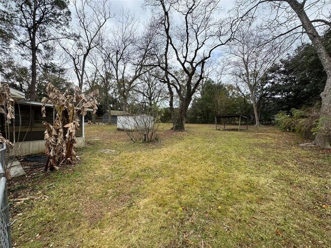 Building Photo - 4734 Clarendon Dr