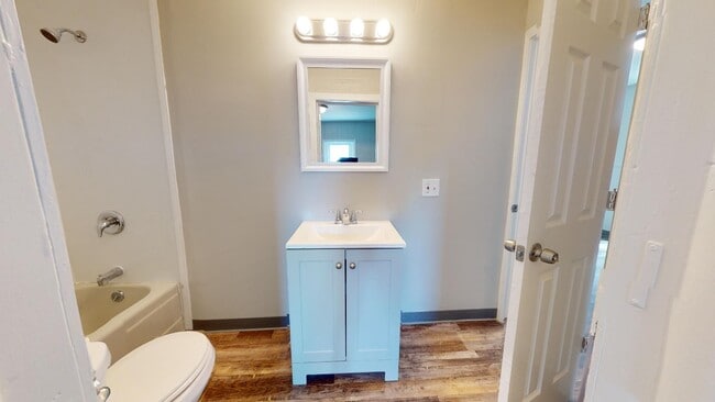 Building Photo - 5001 Denison Ave