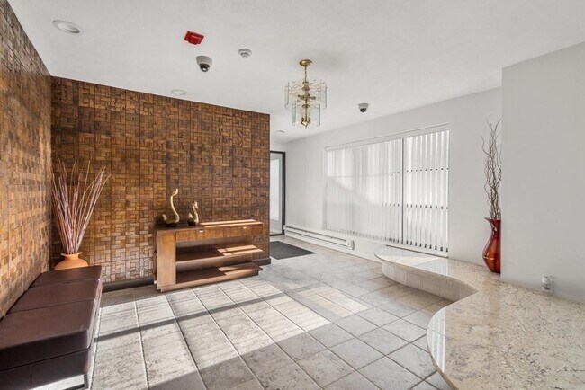 Building Photo - 405 Langley Rd