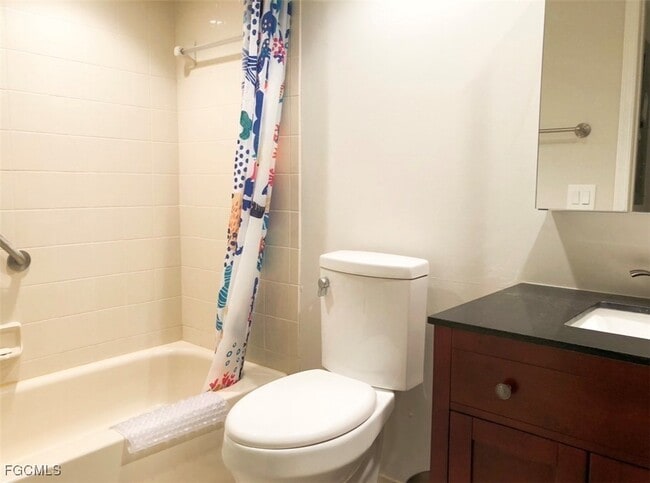 Building Photo - 340 Horse Creek Dr