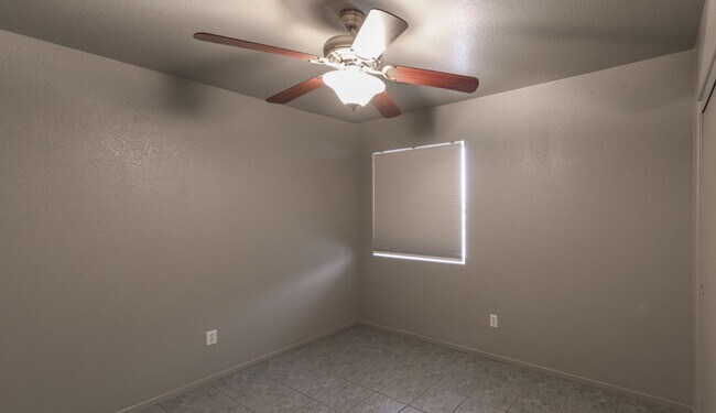 Building Photo - 3 Bedroom Single Story Northwest Vegas Home