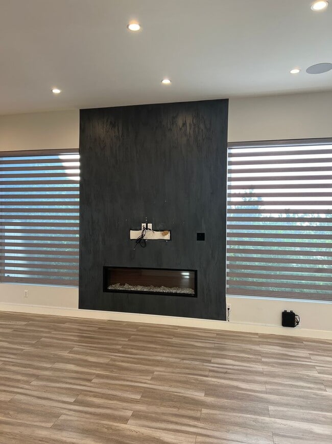 Building Photo - 2 Bedroom Modern Luxury, Valley Village