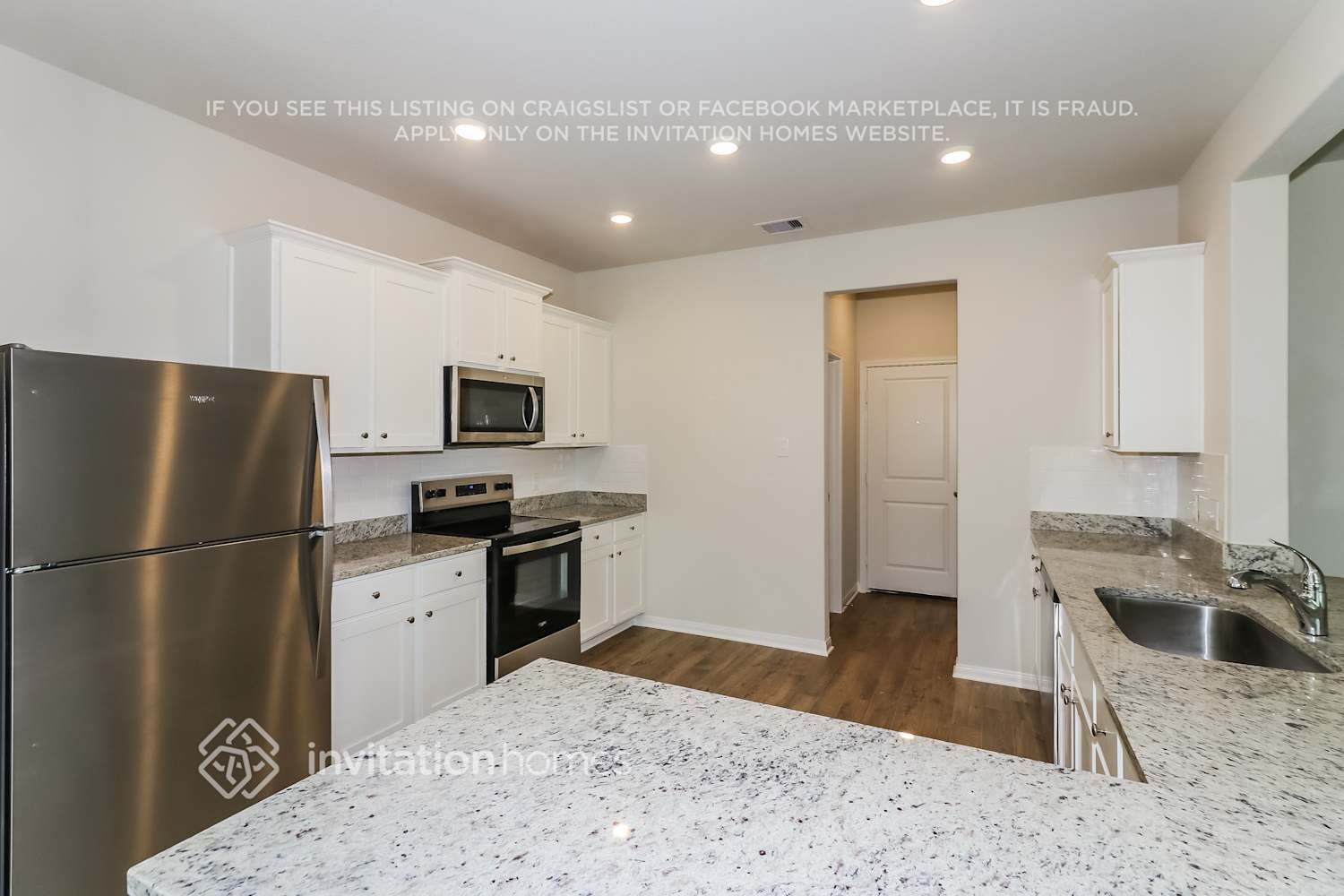 Building Photo - 8204 Sunberry Shadow Dr