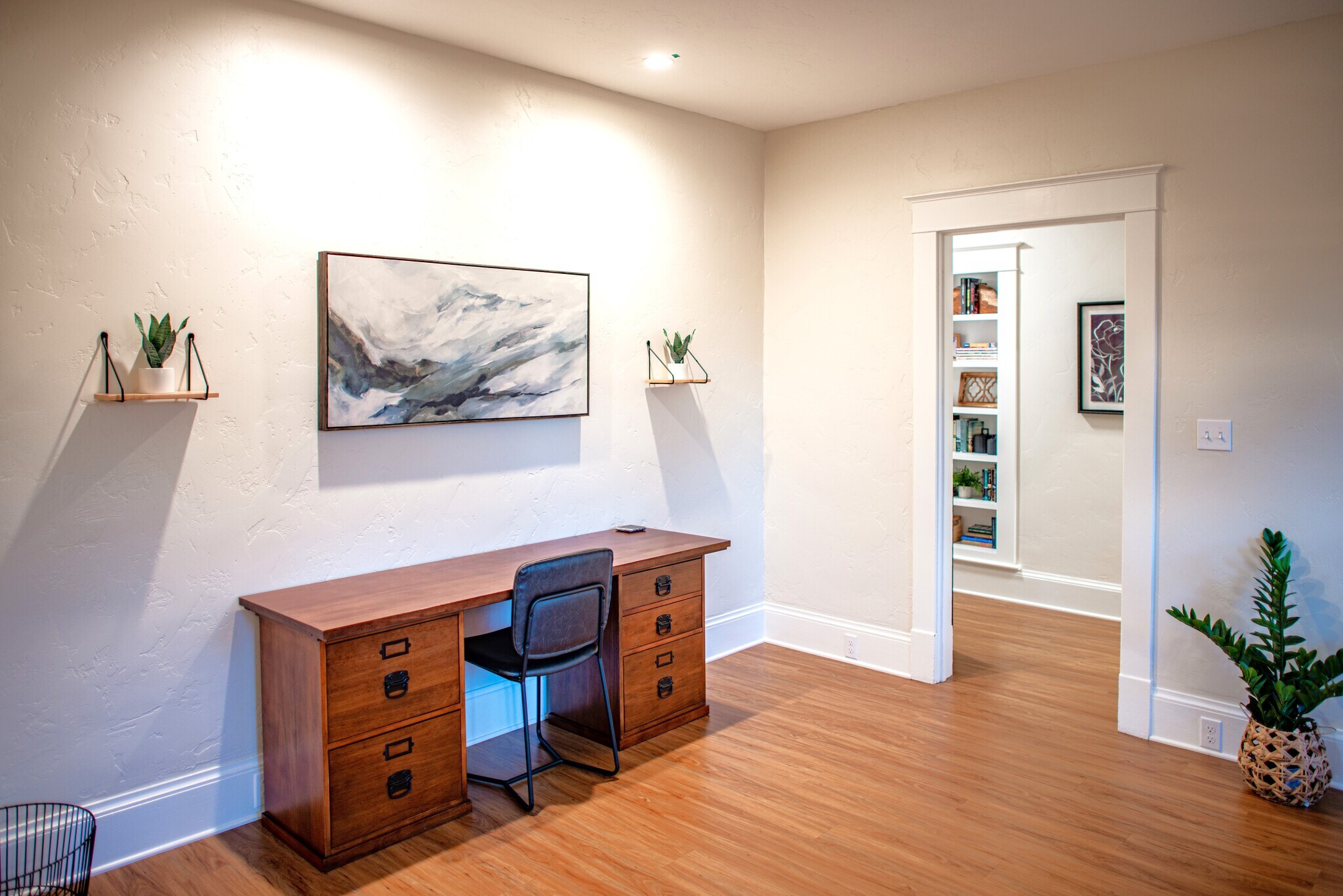 Building Photo - 1111 W 12th Ave