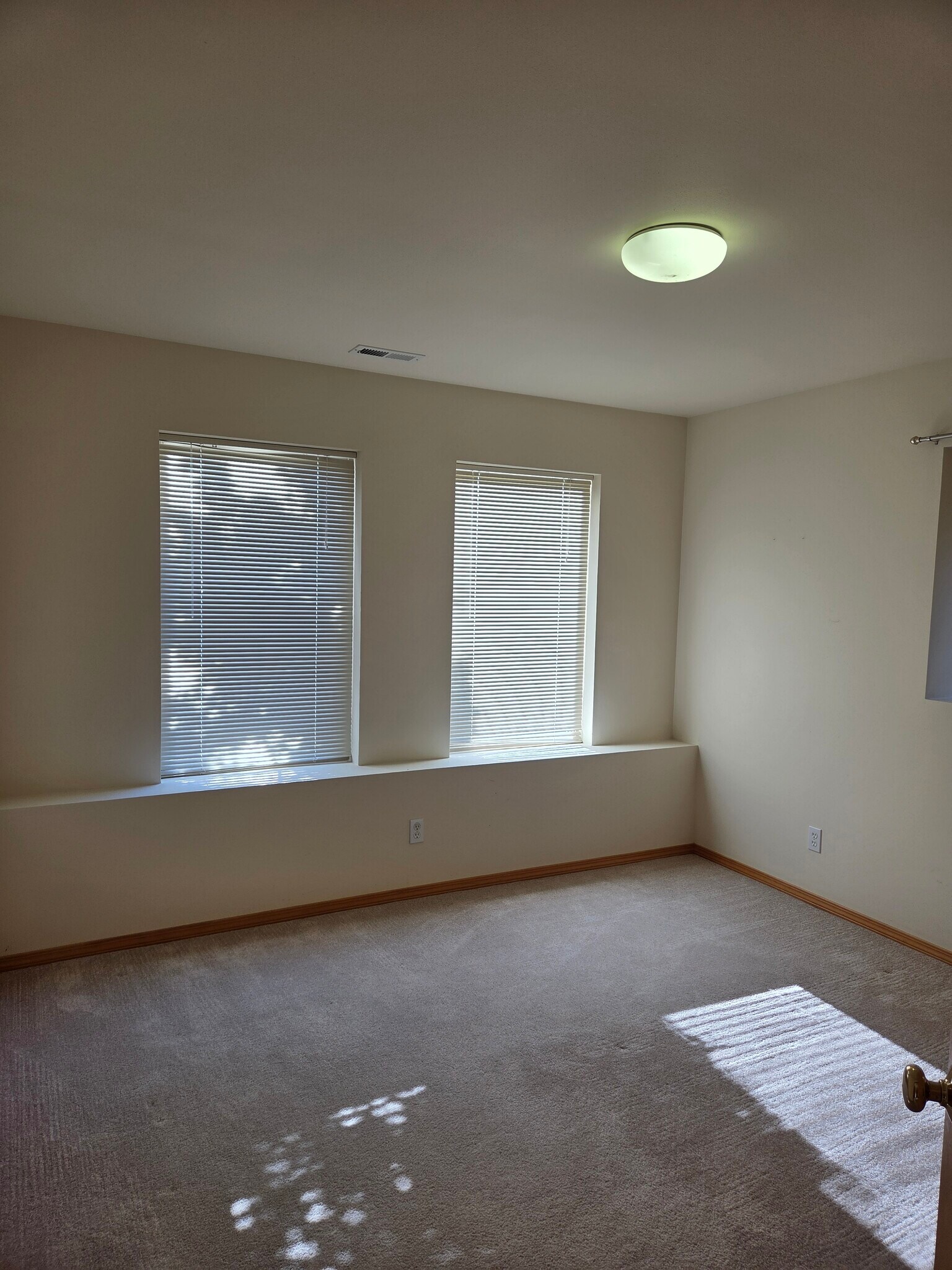 Building Photo - 2279 Elger Park Rd