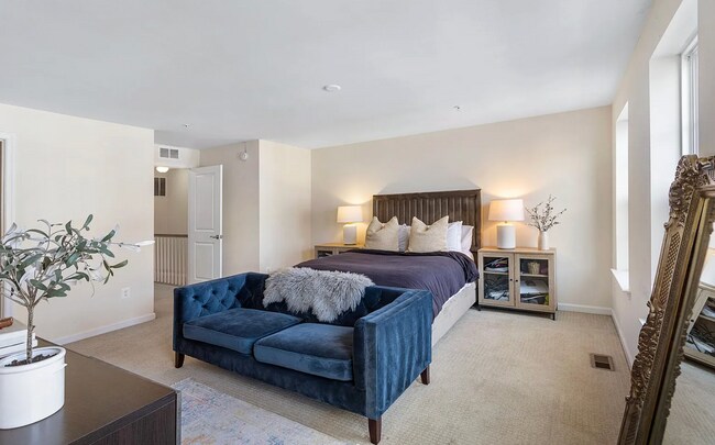 Upstairs has all new LVP flooring now NO CARPET - 6907 Stoddert Ln