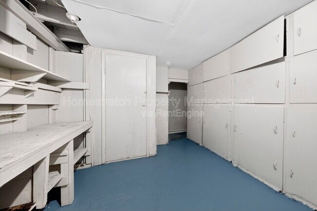 Building Photo - 10409 Renfrew Dr