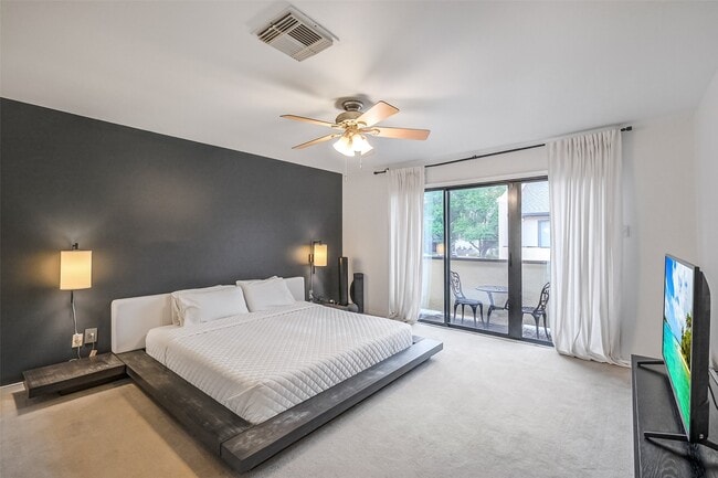 Building Photo - 1112 Bering Dr