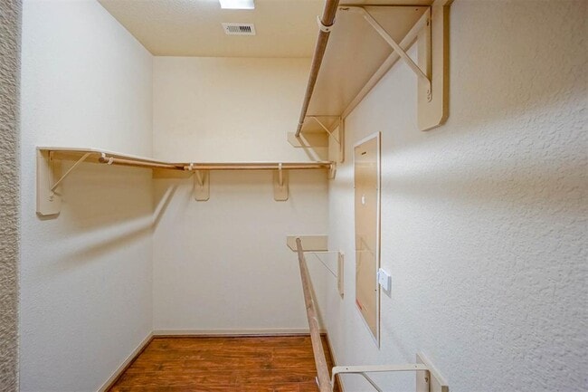 Building Photo - 6139 Grassy Haven Ln