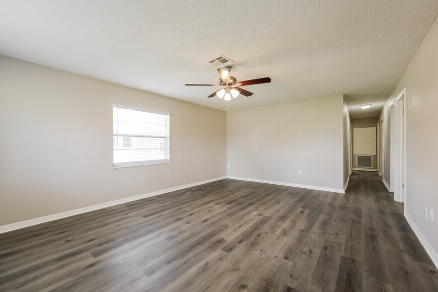 Building Photo - 13115 Caribbean Blvd