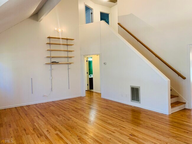 Building Photo - 210 Spring Forest Way