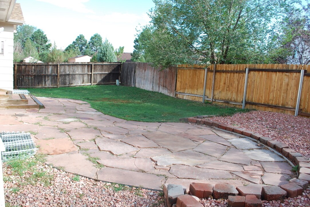 Building Photo - 1223 Gumwood Dr