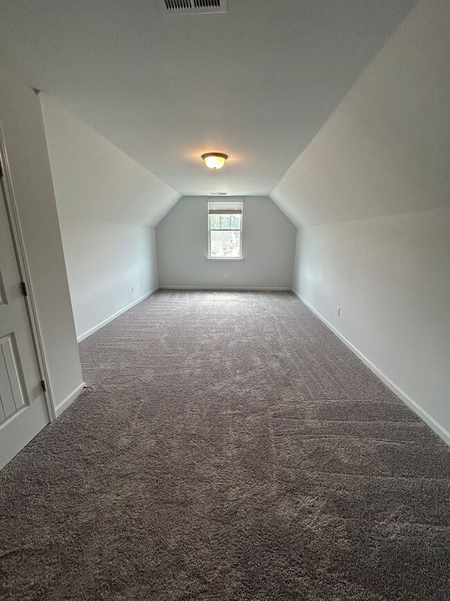 Building Photo - Newer Built 4/3 House in West Rome- $1,995