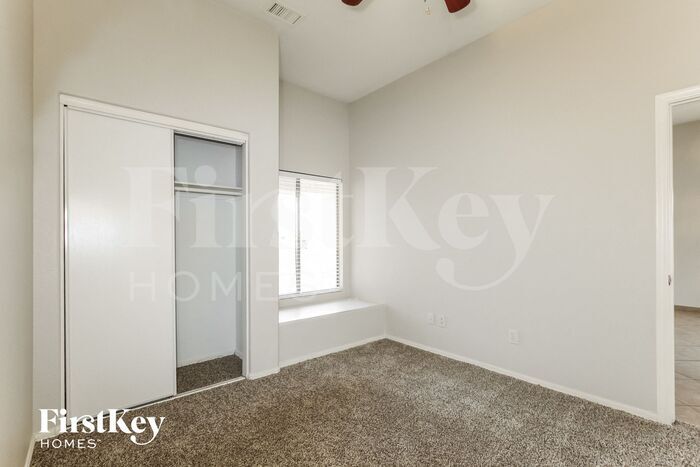 Building Photo - 15243 N 66th Dr